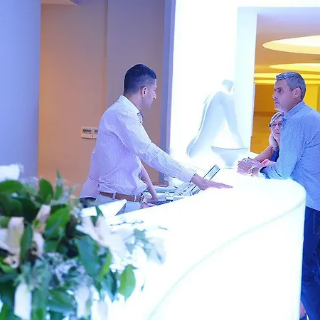 白金蓝湾酒店 酒店 马尔马里斯