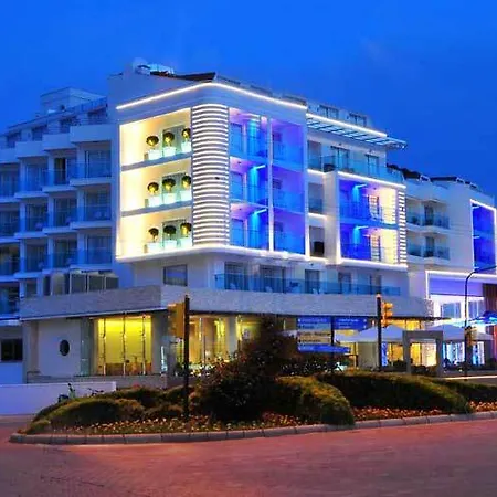 白金蓝湾酒店 酒店 马尔马里斯